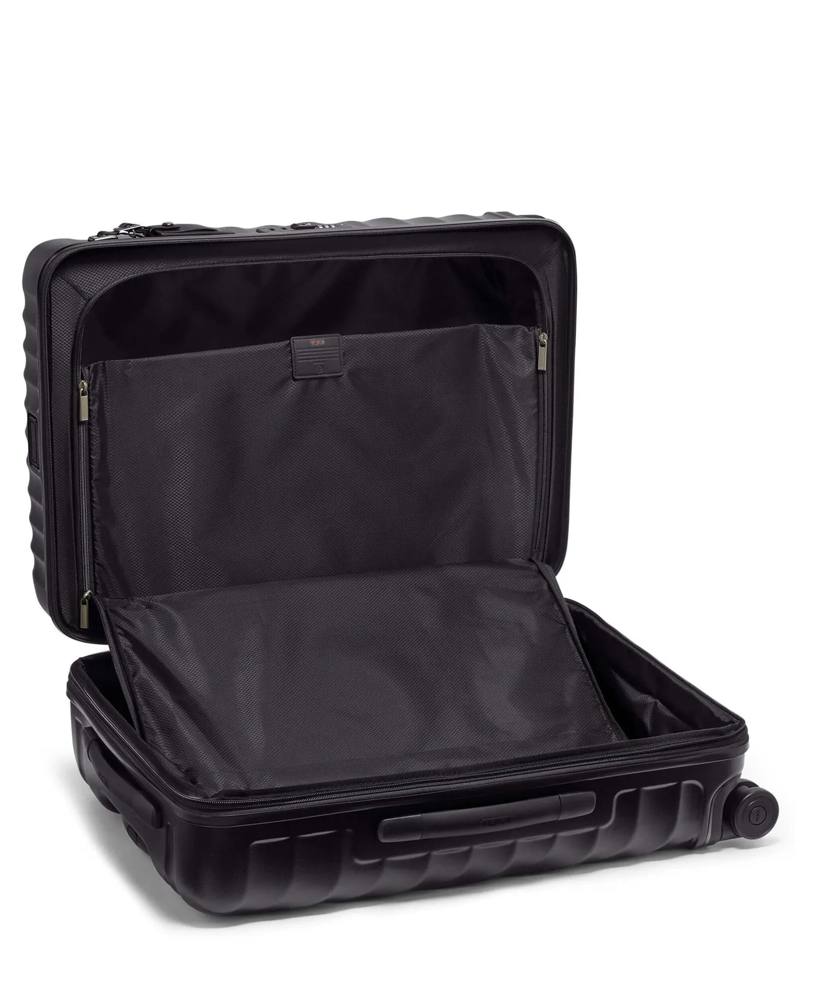 19 Degree Short Trip Expandable 4 Wheeled Packing Case - Black Textured