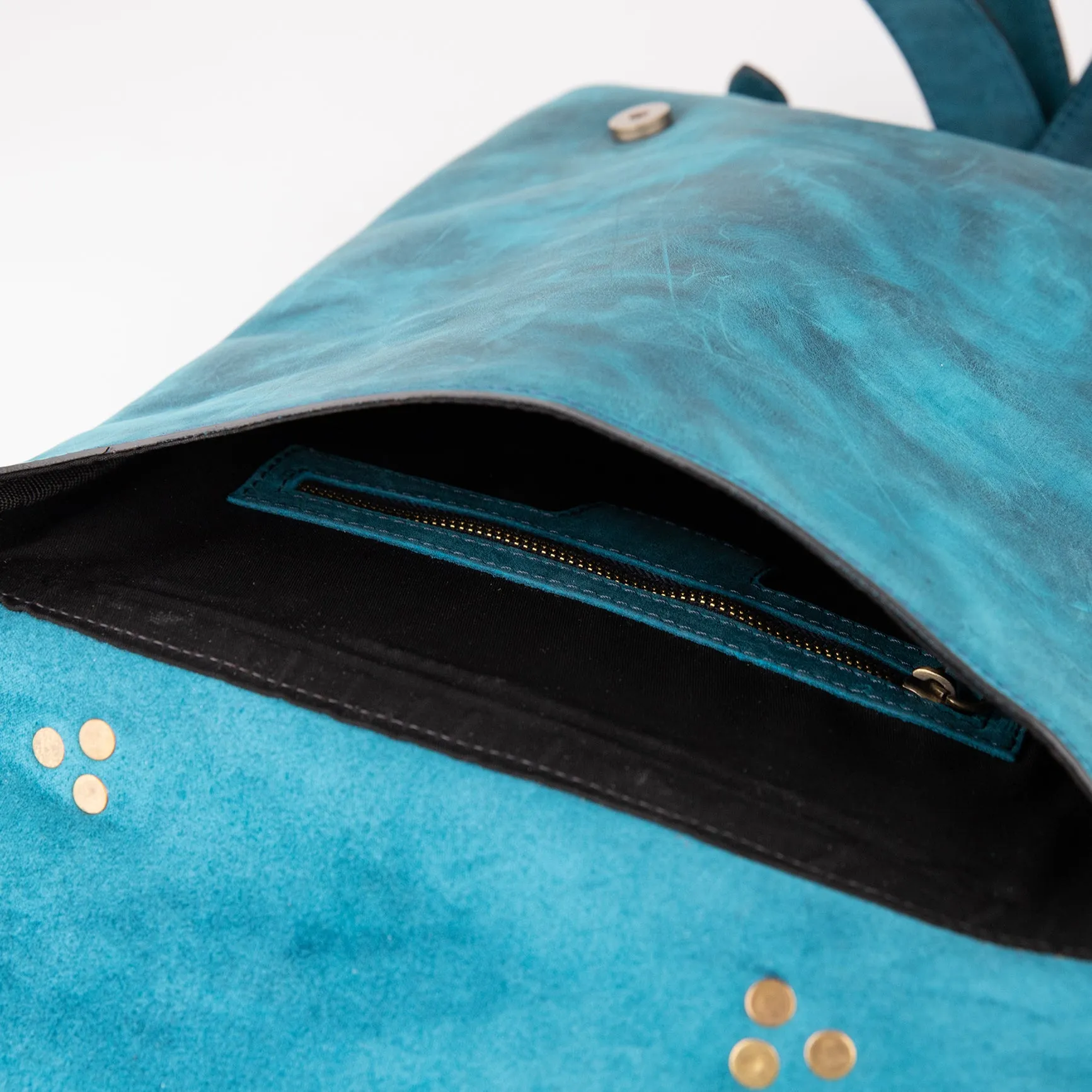 Crazy Horse Leather Backpack - Turquoise