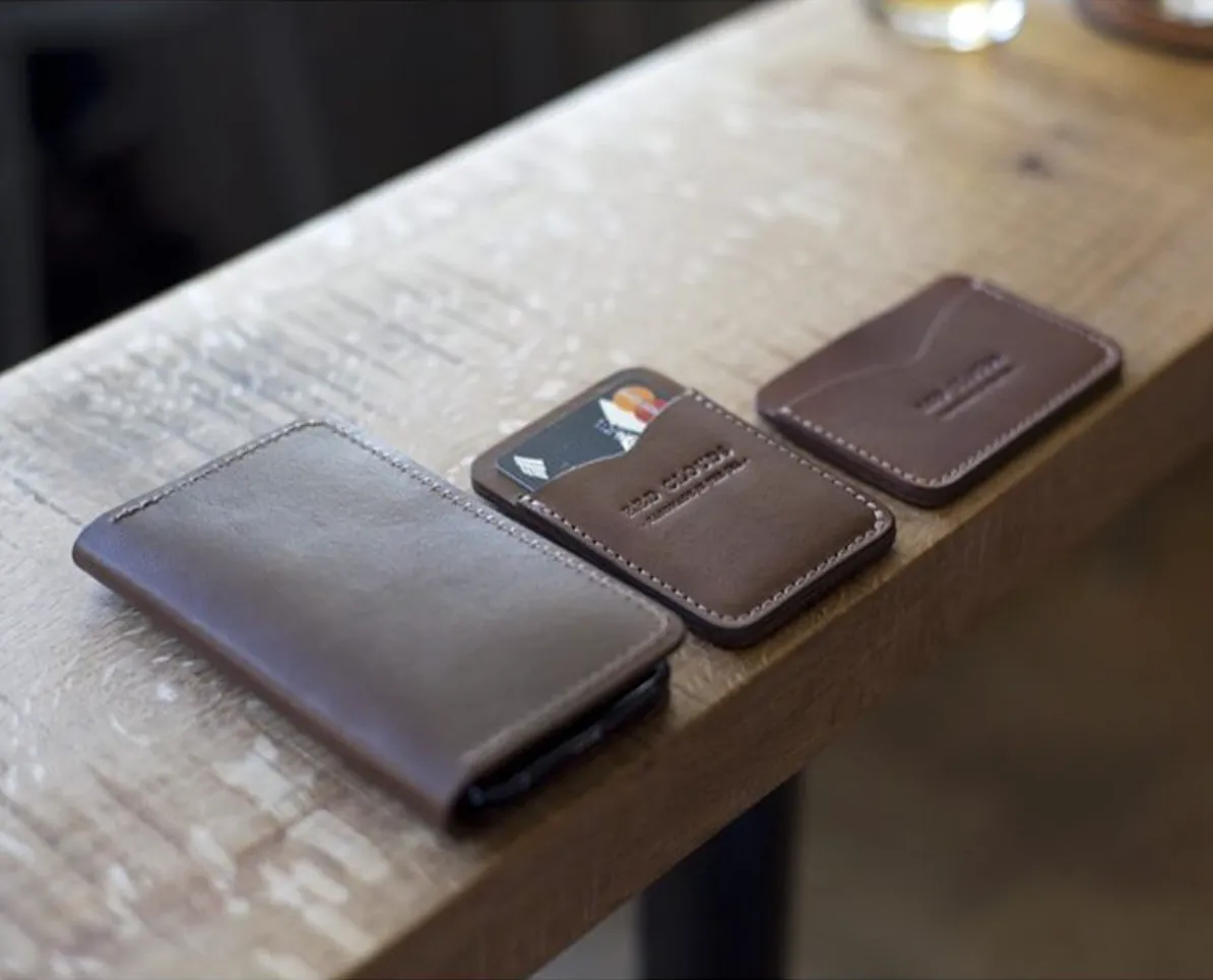 Frontside Vertical Wallet - Saddle Tan